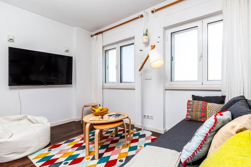 Cozy Bright Space With Landscape And Air Conditioner リスボン エクステリア 写真