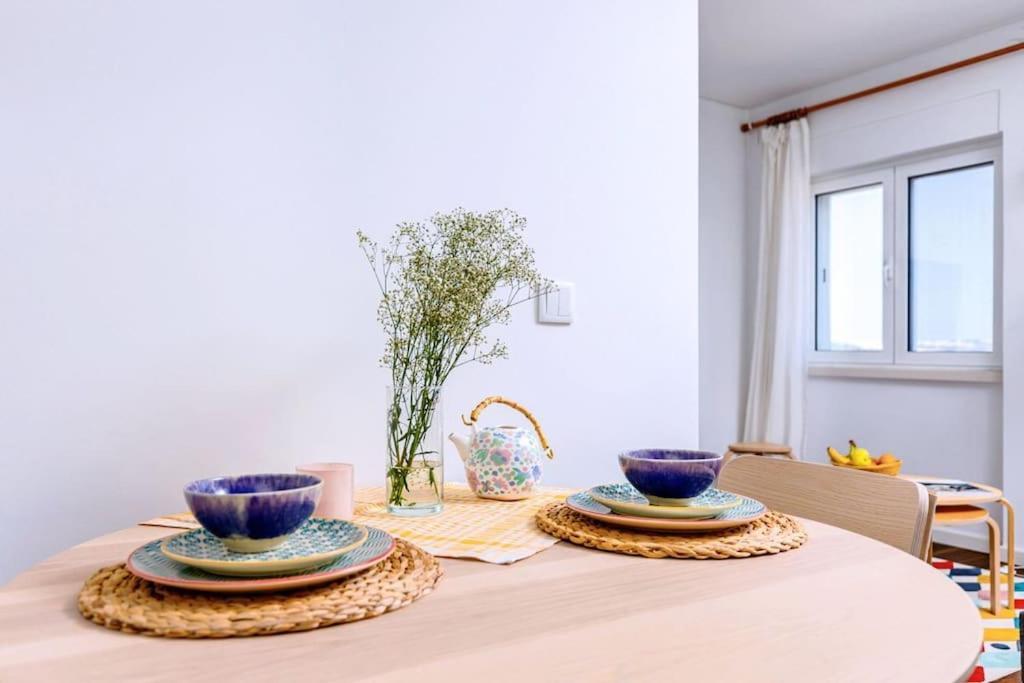 Cozy Bright Space With Landscape And Air Conditioner リスボン エクステリア 写真